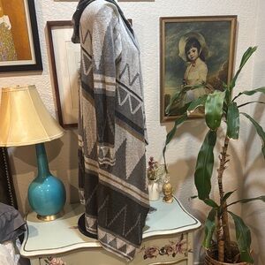 Gray Geometric Patterned Cardigan